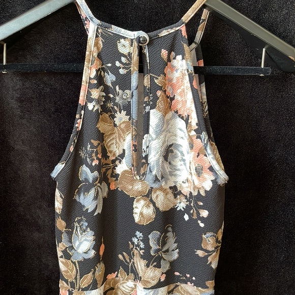 🌺Mini dress 👗 - Picture 5 of 5